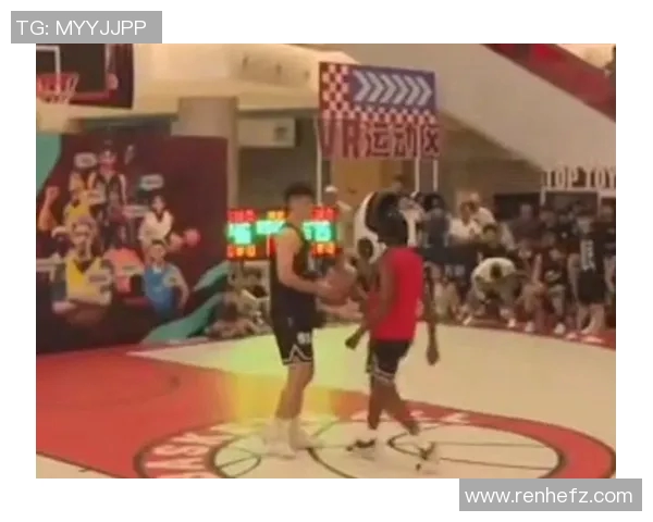 冲突升级!三分王与教练发生激烈争执 冲突升级!三分王与教练发生激烈争执