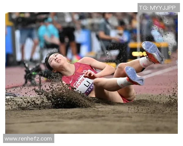 现代田径跳远项目中的起跳角度与成绩线性分析 现代田径跳远项目中的起跳角度与成绩线性分析